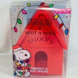 Peanuts x Wet n Wild Snoopy’s Dog House Makeup Sponge Case Limited Edition New